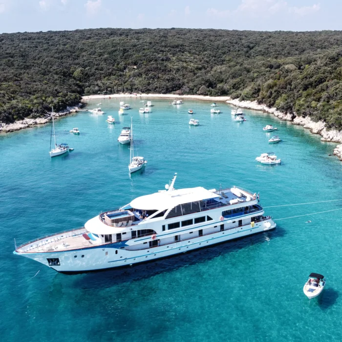 Deluxe Superior Mega Yacht Private Charter
