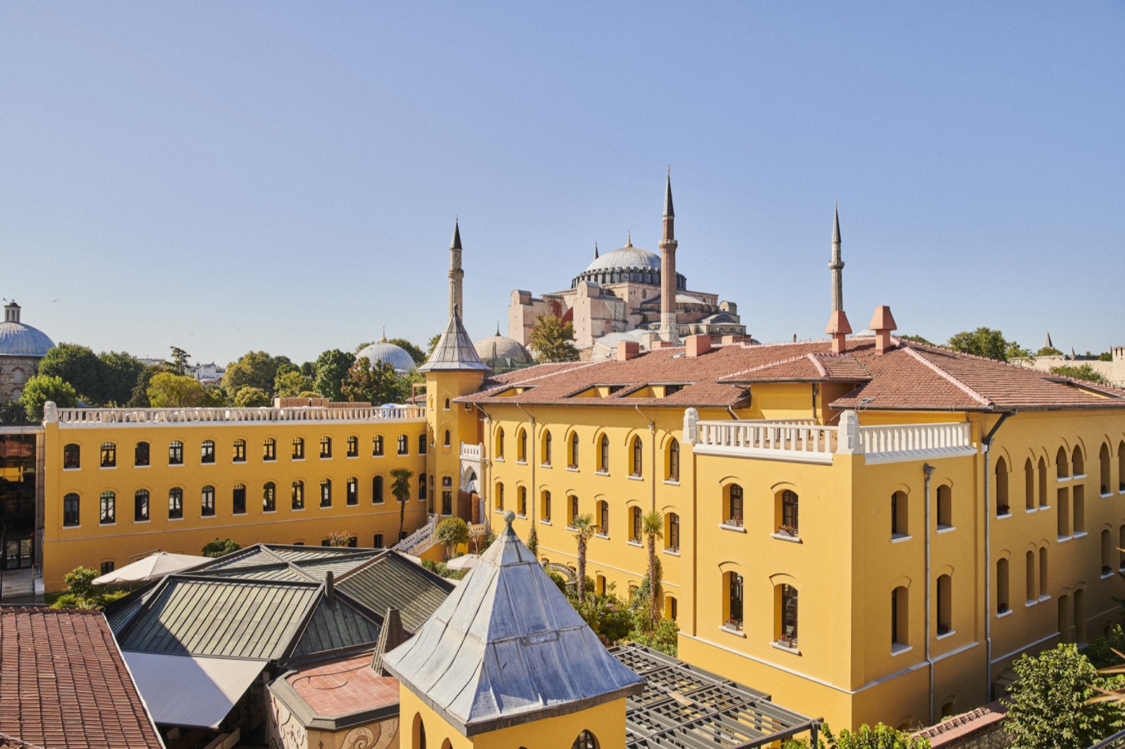Istanbul Luxury Travel Guide: Where East Meets West in Five-Star Style