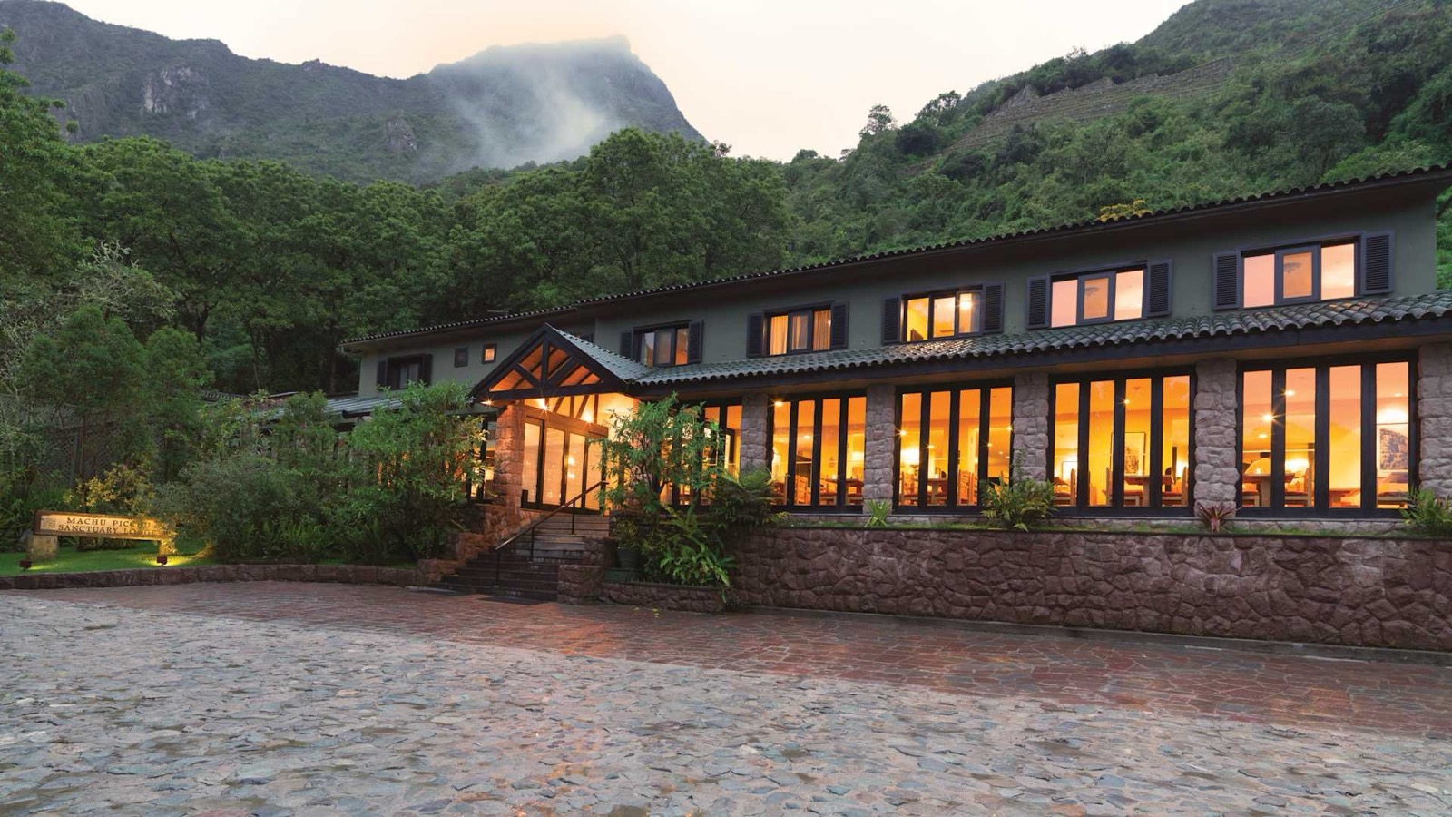 The Luxury Guide to Machu Picchu: How to Visit Without the Crowds
