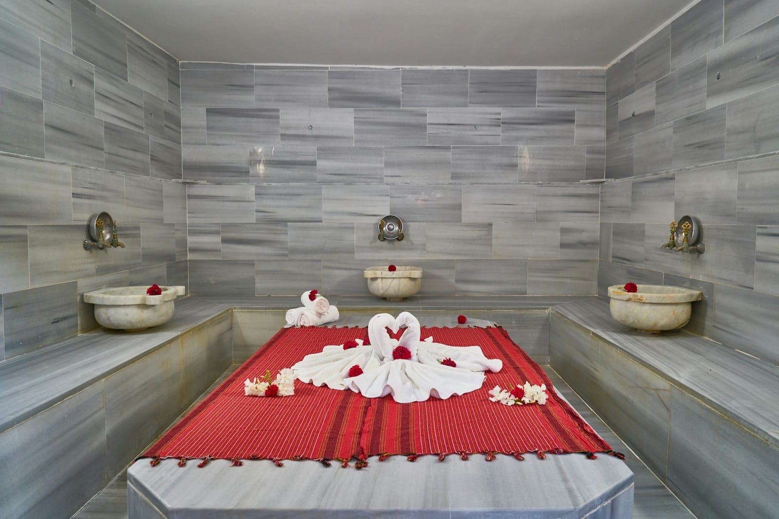 The Ultimate Guide to Turkish Hammams: Luxury Spa Culture